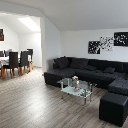 Apartman Majetic Otočac Екстериор снимка