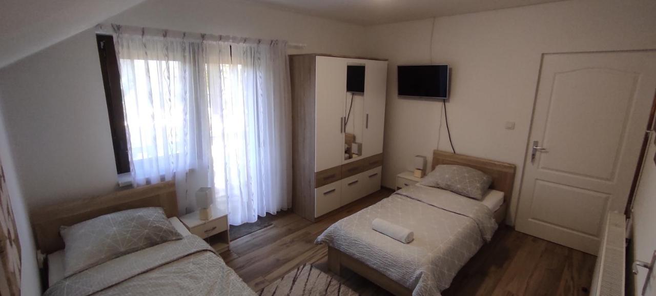 Apartman Majetic Otočac Екстериор снимка