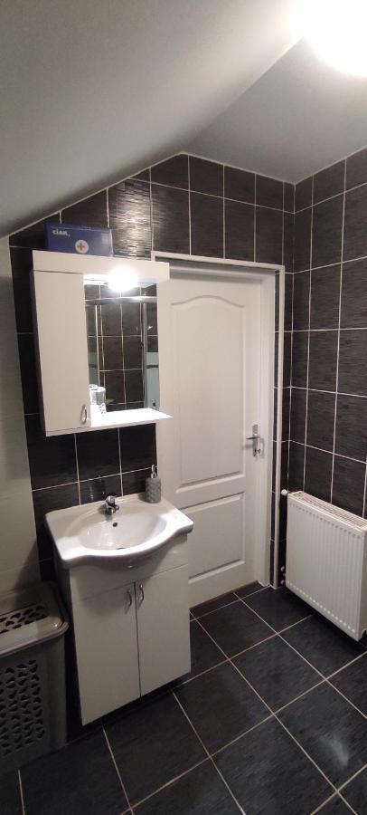 Apartman Majetic Otočac Екстериор снимка