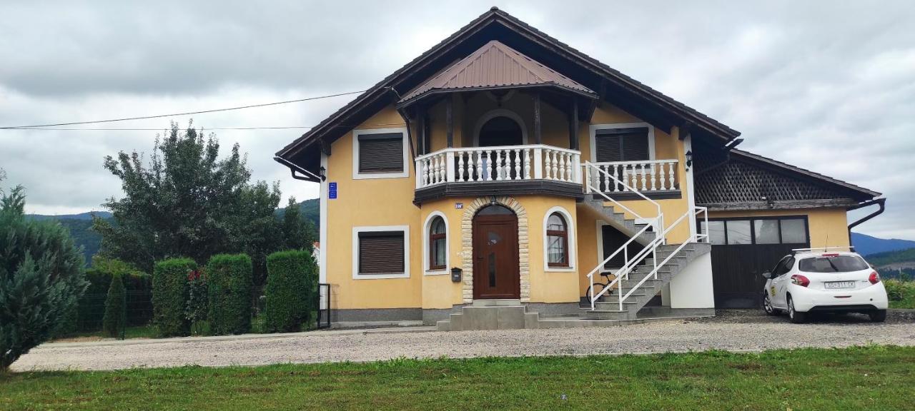 Apartman Majetic Otočac Екстериор снимка