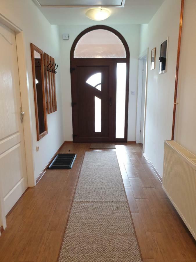 Apartman Majetic Otočac Екстериор снимка