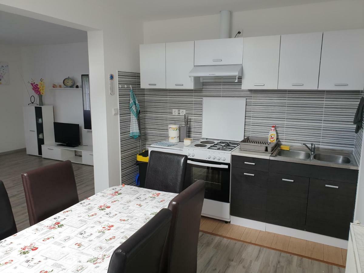 Apartman Majetic Otočac Екстериор снимка